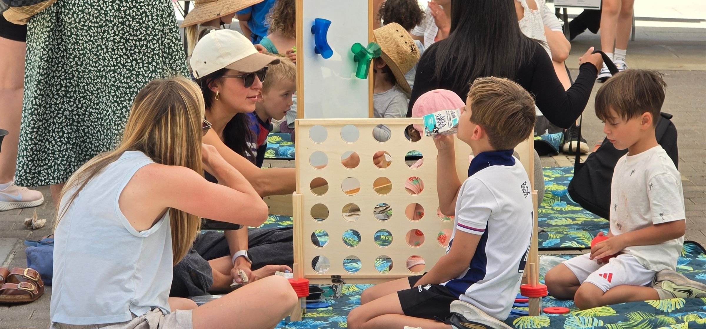 Children eating lunch at the Lunch at the Library program